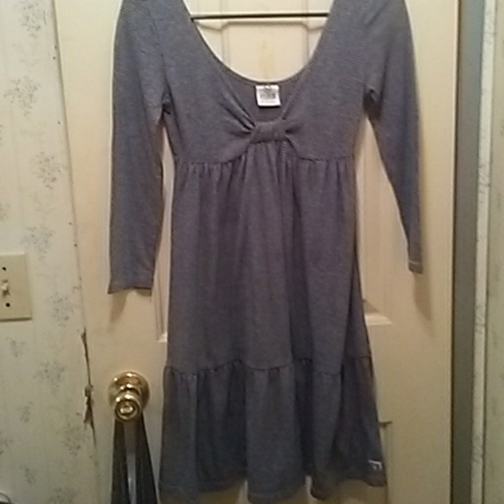 Short thin long sleeve dress